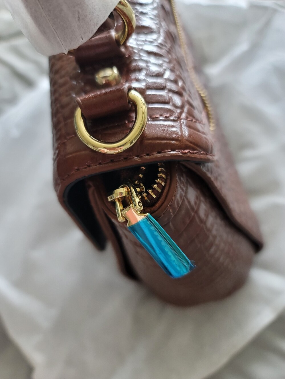 Genuine Leather Croc‑Embossed Top Handle Bag – NWT – Crossbody Strap Inc - Picture 7 of 12